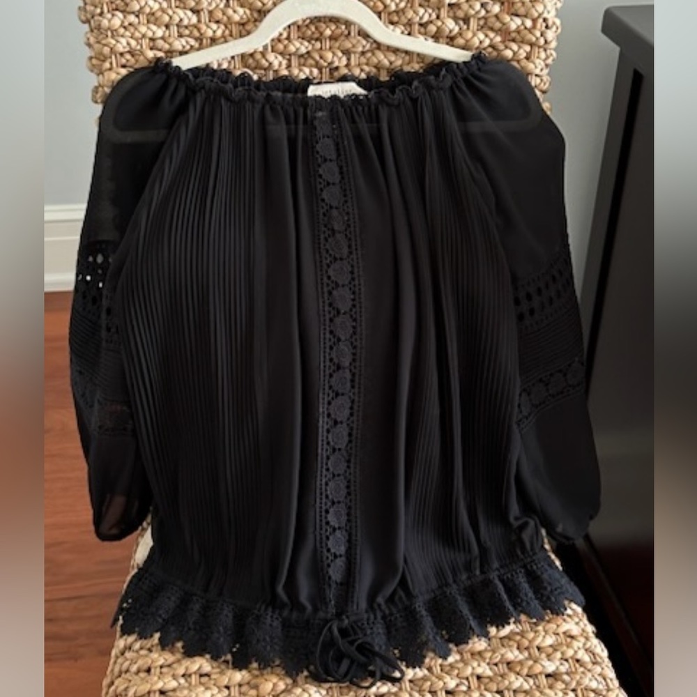 M Nicole Miller Off The Shoulder Black Blouse Top | like new